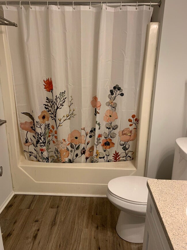 Bath 1 - 14708 Pebble Hill Ln