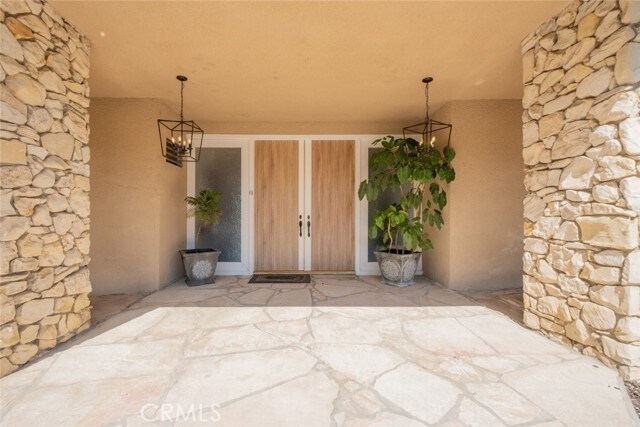 Building Photo - 4321 Clear Valley Dr