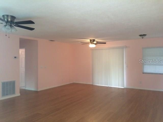 Building Photo - 216 S Fernwood Ave