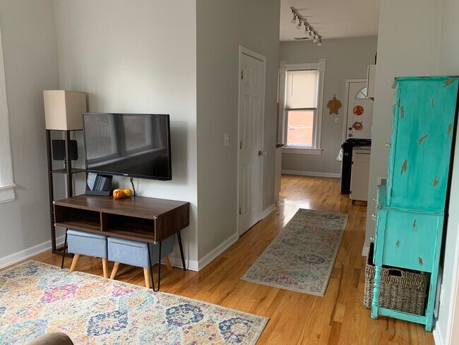 Living Room - 2618 N Wayne Ave