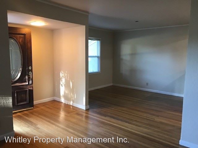 Foto del edificio - 3 br, 1 bath House - 12 Iris Lane