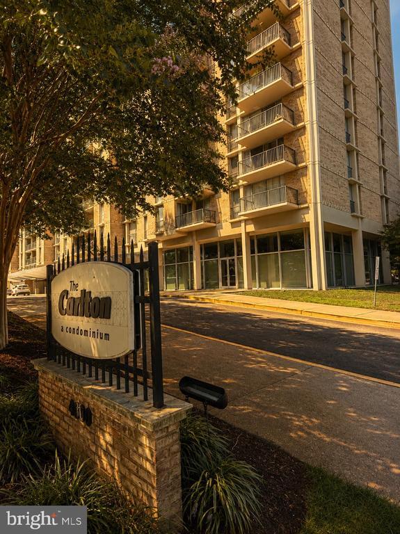 Foto del edificio - 4600 S Four Mile Run Dr