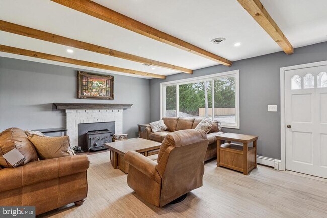 Foto del edificio - 15104 Gardner Rd