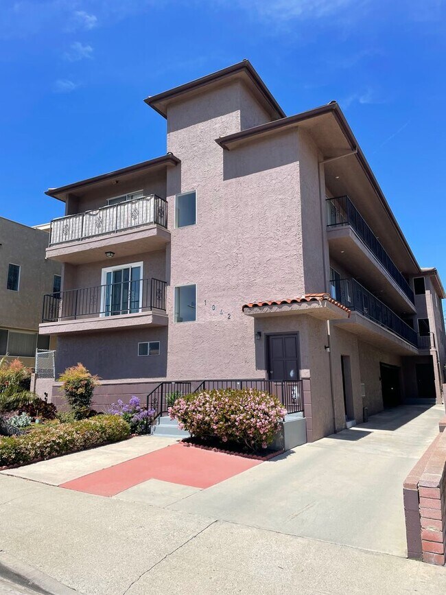 Building Photo - Open and Spacious 2 Bedroom, 1 Bathroom Apartment in San Pedro