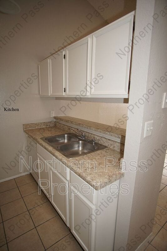 Foto del edificio - 2917 E Glen Dr