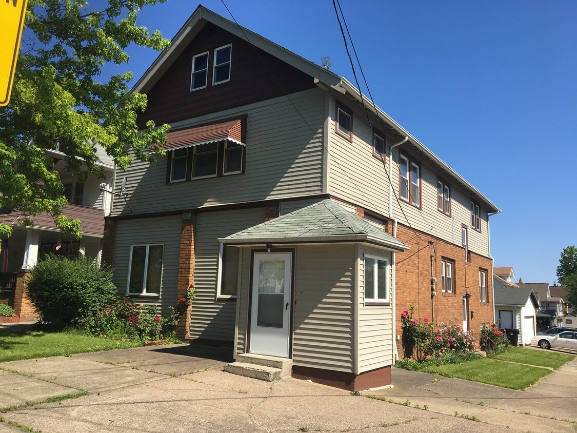 5102 Gifford Avenue, Unit Down Condo for Rent in Cleveland, OH