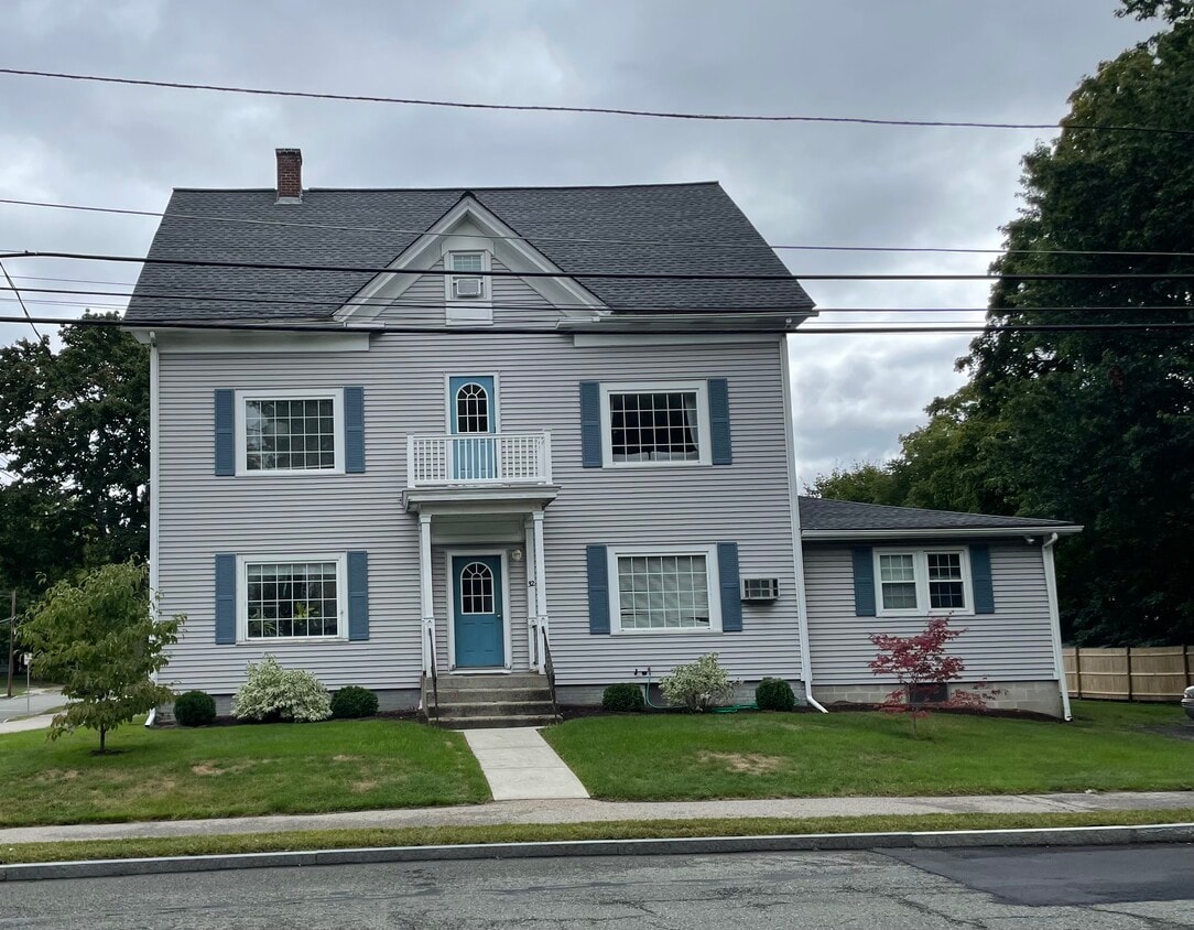 32 Ruggles St Unit 3, Westborough, MA 01581 Apartments in Westborough