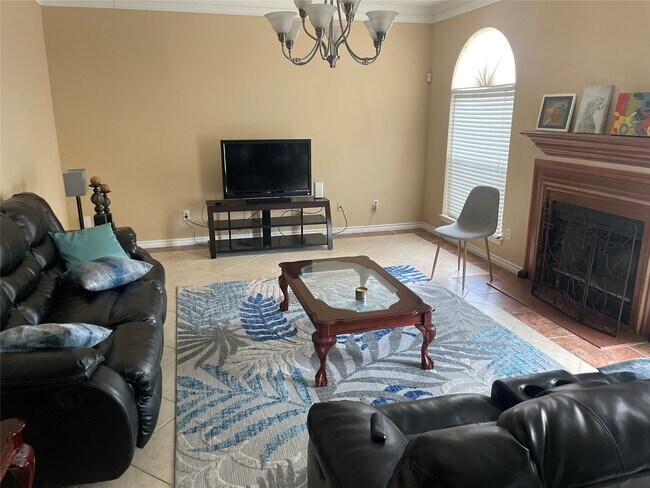Foto del edificio - 21219 Flat Creek Ln