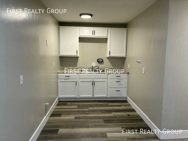 Foto del edificio - 5620 N Main St