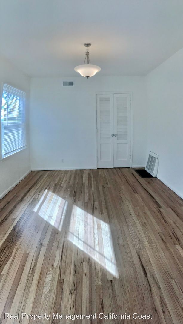 Building Photo - 2 br, 1.5 bath House - 8064 El Manor Ave.