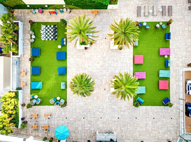Foto del edificio - 4010 S Ocean Dr