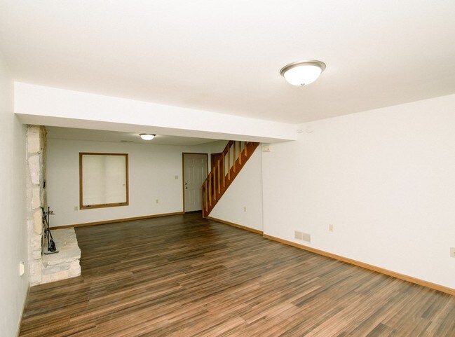 Foto del edificio - 2215 Weathered Rock Rd