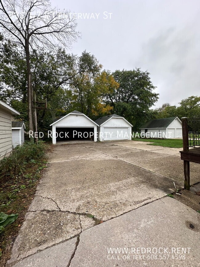 Foto del edificio - 838 E Centerway St