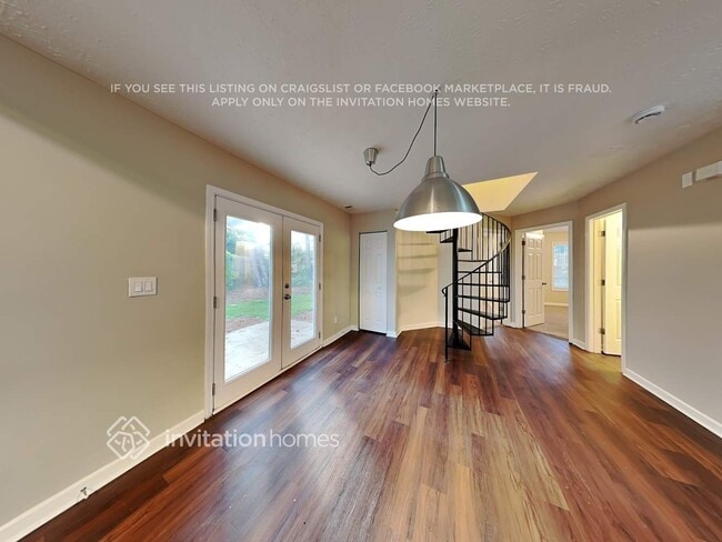 Building Photo - 740 Avening Ct