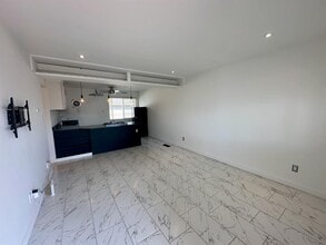 Building Photo - 650 N 300 W