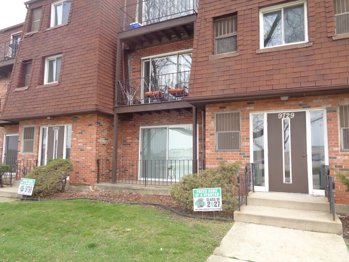 Primary Photo - 9729 Ridgeland Ave