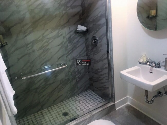 Foto del edificio - New construction South Loop, laundry in unit