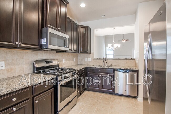 Foto del edificio - 24 Fairchild Way