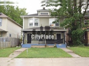 Building Photo - 2862 Highland Pl