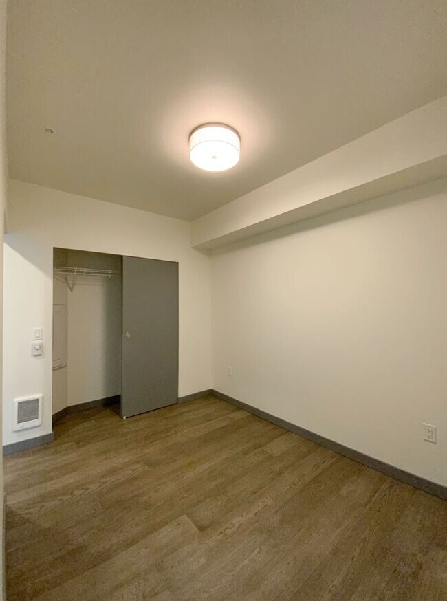 11903 NE 128th St Unit 413, Kirkland, WA 98034 Apartments in Kirkland