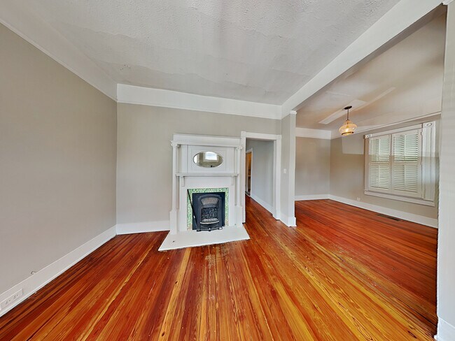 Foto del edificio - 595 Boulevard SE