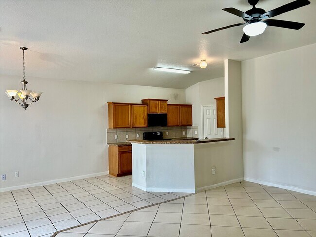 Foto del edificio - 1918 Riane Ln