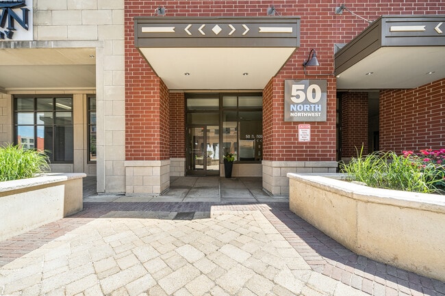 Building Photo - 50 N Northwest Hwy