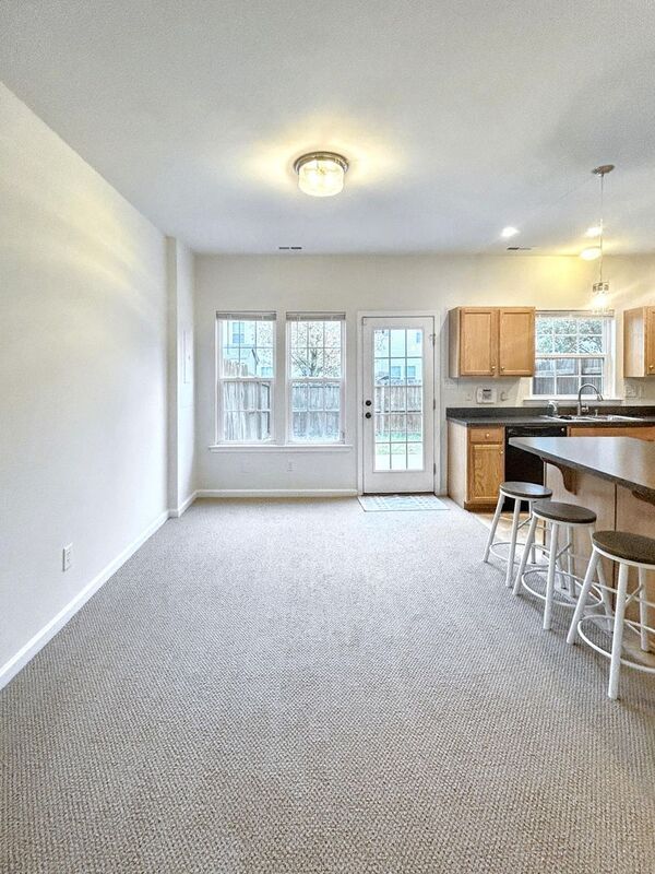 Building Photo - 127 Colter Dr