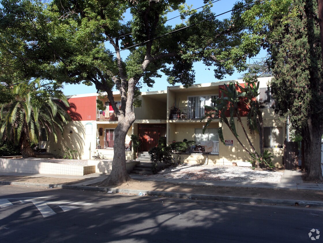 Primary Photo - Summit View Apartment