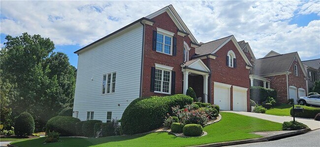 Foto del edificio - 647 Maple Grove Way