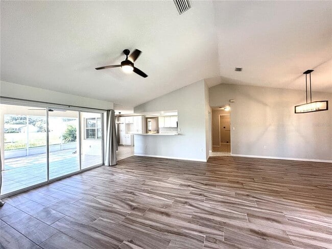 Building Photo - 73 Santarem Cir