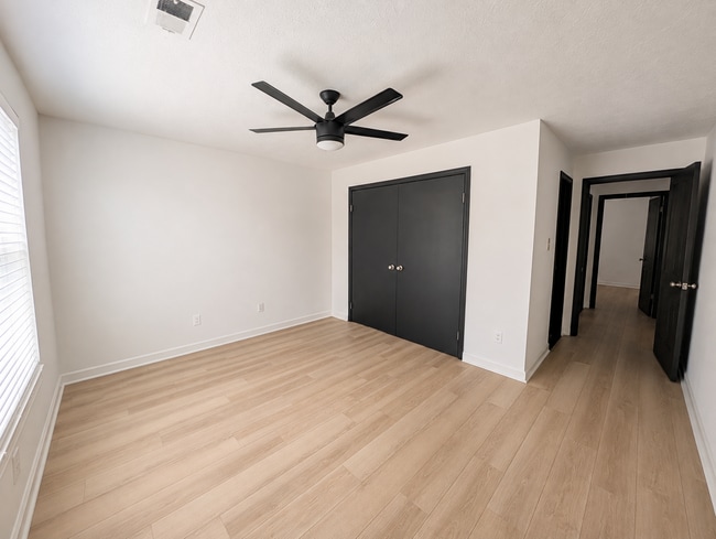 Building Photo - 1478 N Diane Ct