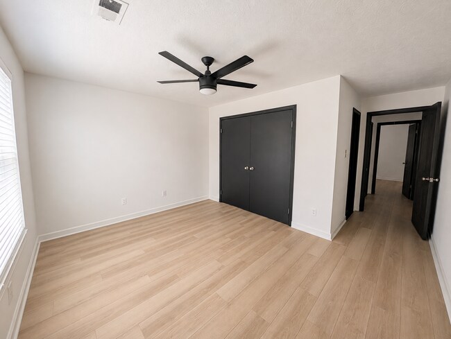 Foto del edificio - 1478 N Diane Ct
