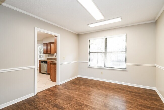 Foto del edificio - 970 Sandstone Dr