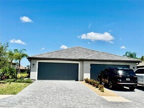 Building Photo - 15511 Sunny Day Dr