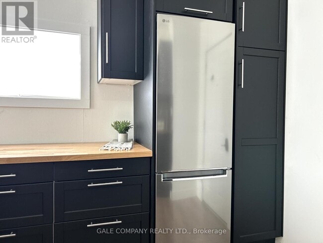 Photo du bâtiment - 131 Reserve St