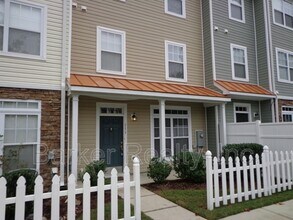 Building Photo - 11711 Mezzanine Dr