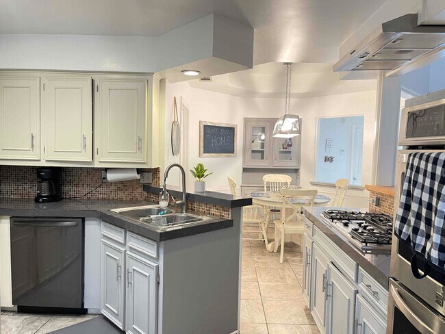 Foto del edificio - 3009 Apple Valley Dr