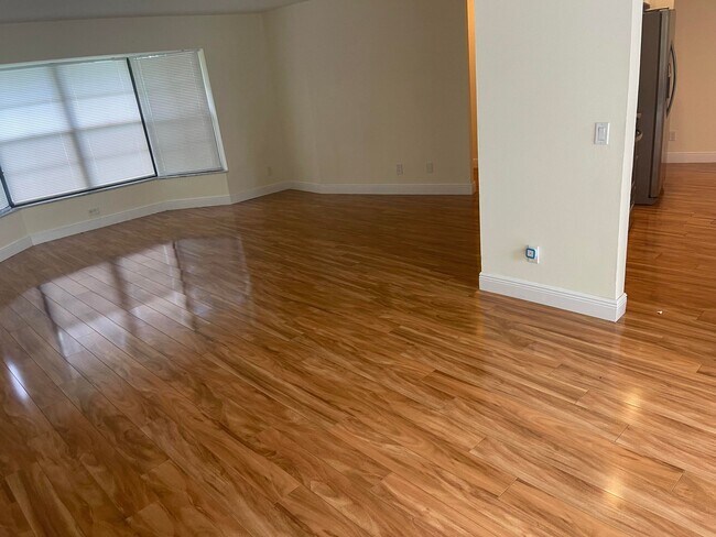 Building Photo - 111 Champions Run