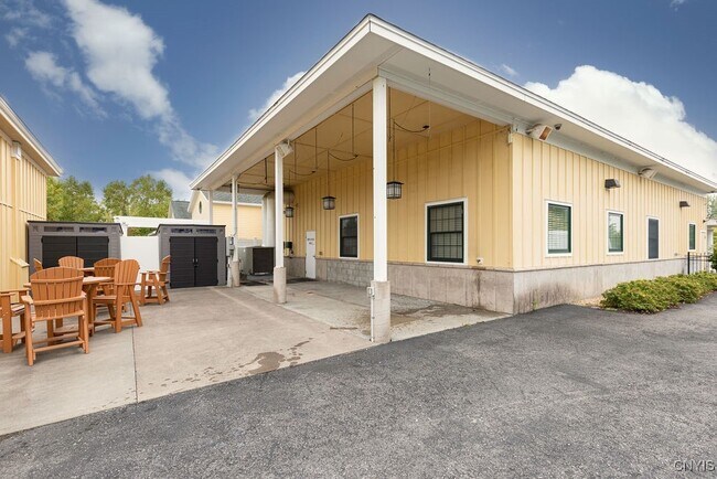 Foto del edificio - 6475 Collamer Rd