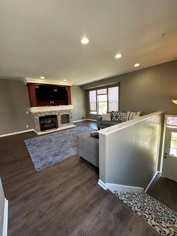 Building Photo - 385 Windmill Dr