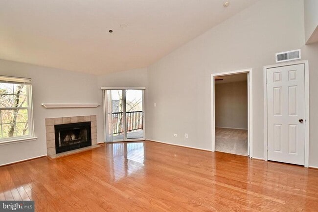 Building Photo - 3315 Wyndham Cir