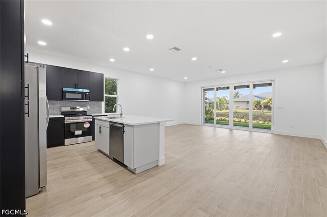 Foto del edificio - 500 Sunset Rd N