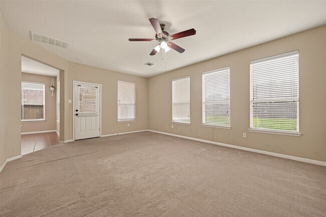 Foto del edificio - 26339 Richwood Oaks Dr