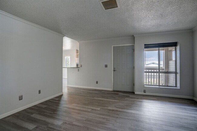 Building Photo - 2 bedroom, 2 bathroom condo for rent in Mo...