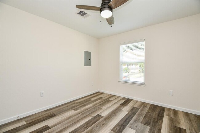 Foto del edificio - 3715 St Charles St