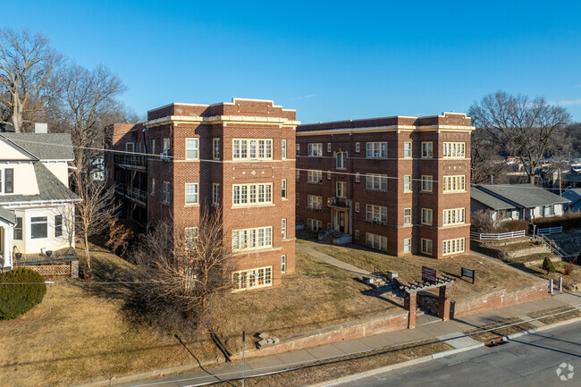 Building Photo - Oakland Apartments