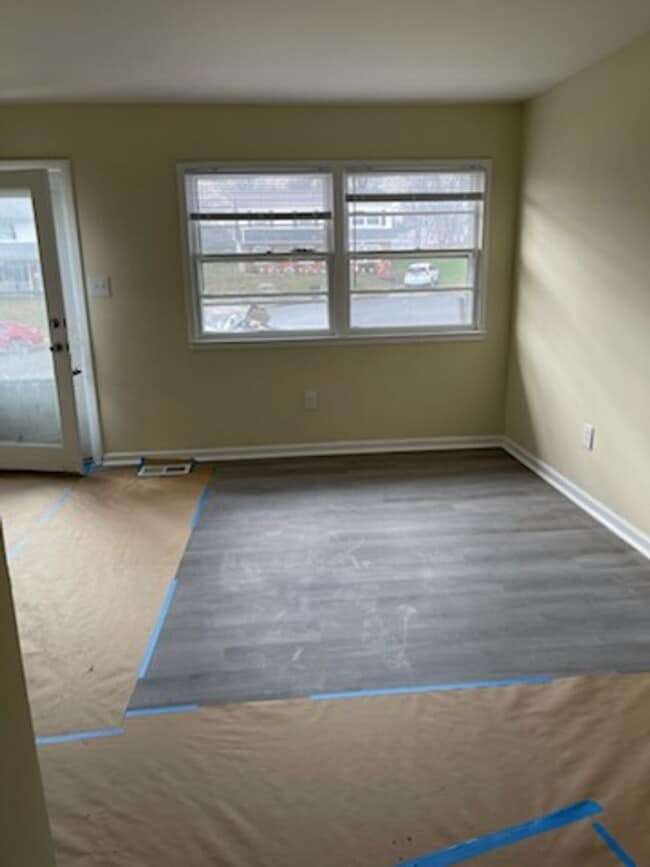Building Photo - 13205 Hampshire Ct