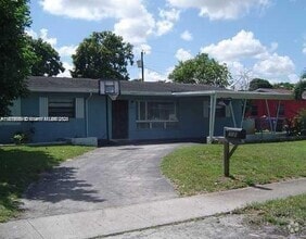 Building Photo - 710 N 66 Terrace