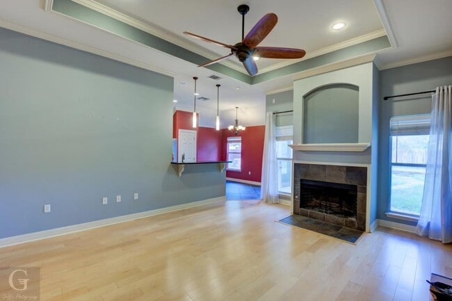 Foto del edificio - 407 Whitefield Ct